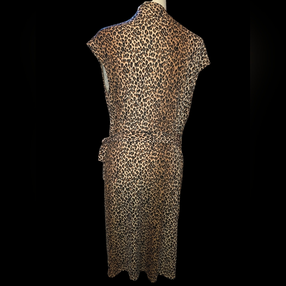 Lark & Ro Animal Print Wrap Dress 1X - Picture 2 of 5